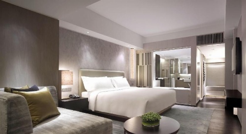 New World Makati Hotel image 39