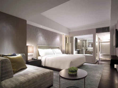 New World Makati Hotel image 46