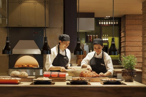 New World Makati Hotel image 5